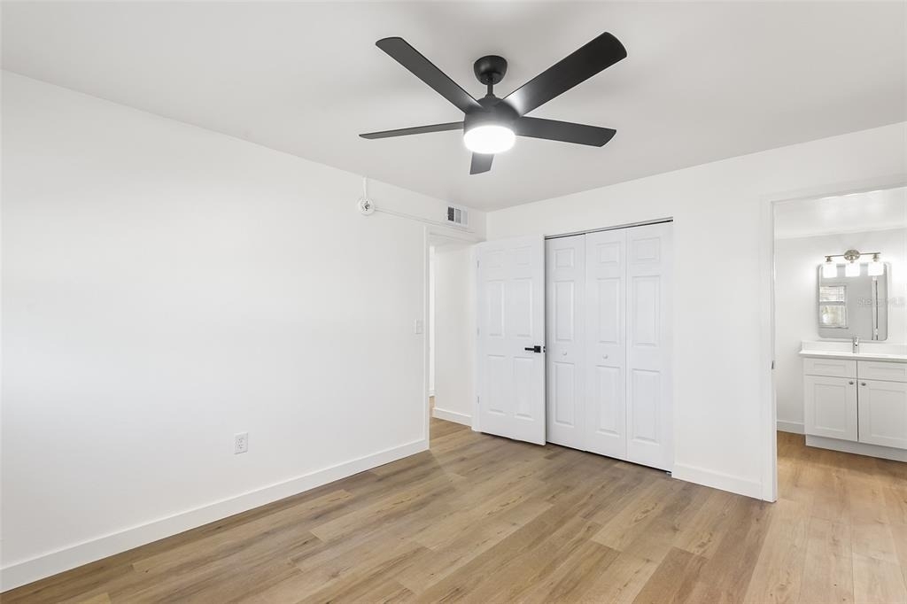 555 62nd Street S - Photo 7