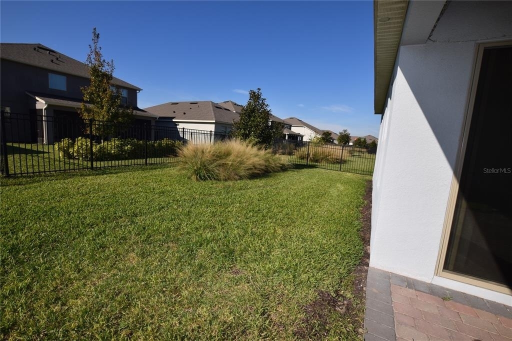 10284 Atwater Bay Drive - Photo 2