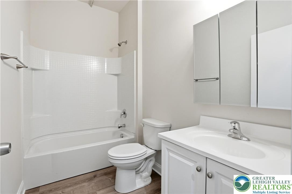 109 S Centre Street - Photo 4