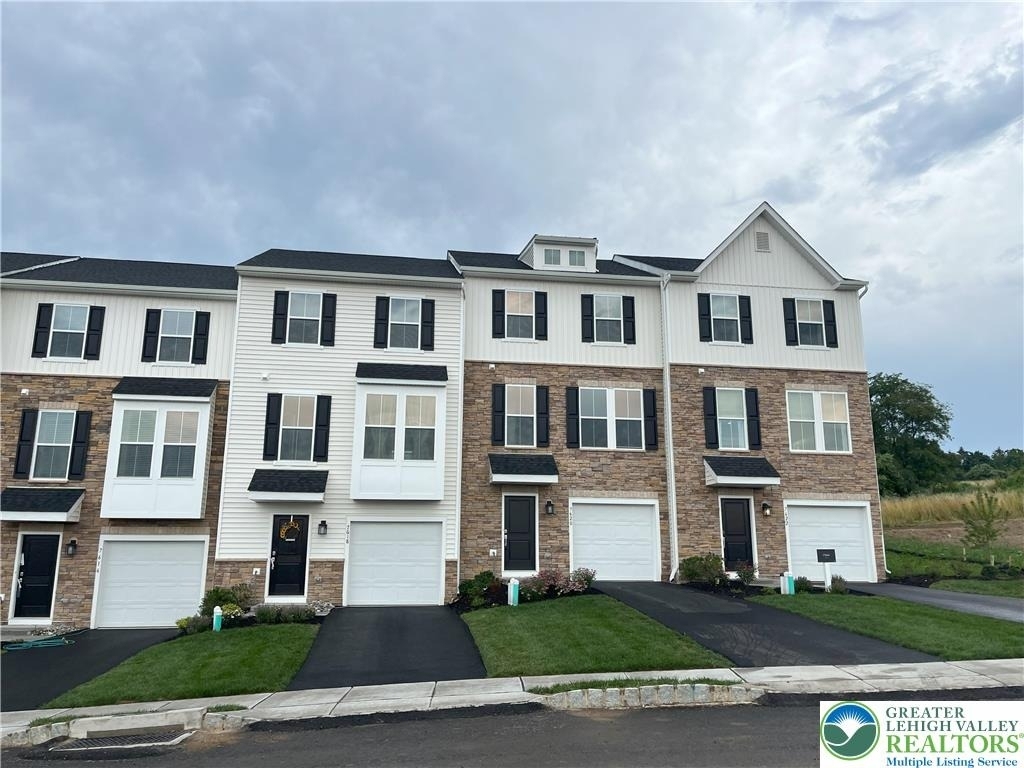 7620 Clayton Avenue - Photo 2