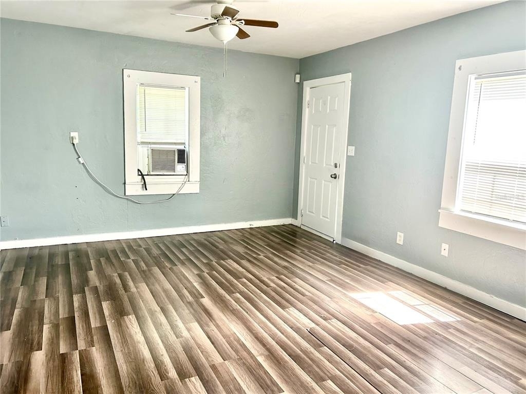 731 Florence Street - Photo 3