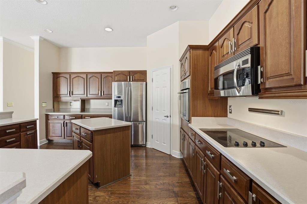 14313 Nw 60th Avenue - Photo 11