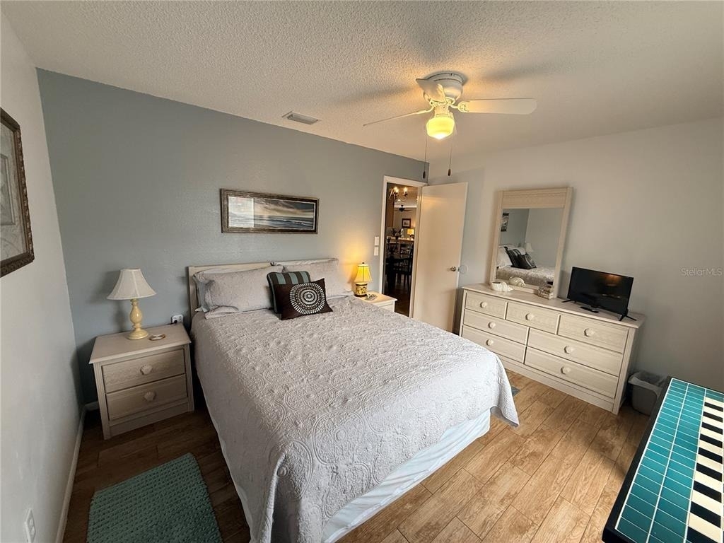 22497 Glen Avenue - Photo 43