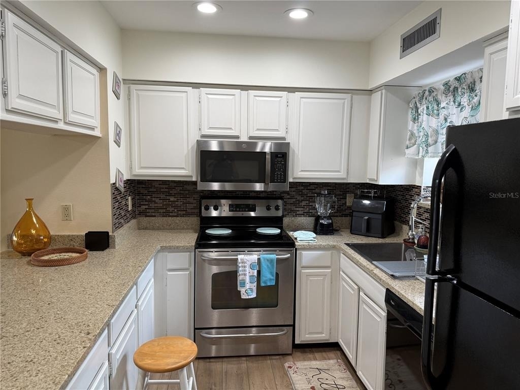 5631 Ashton Lake Drive - Photo 5
