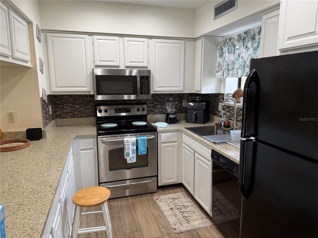 5631 Ashton Lake Drive - Photo 4