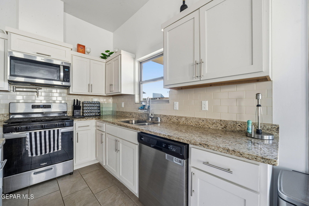 1181 Summer Rain Street - Photo 3