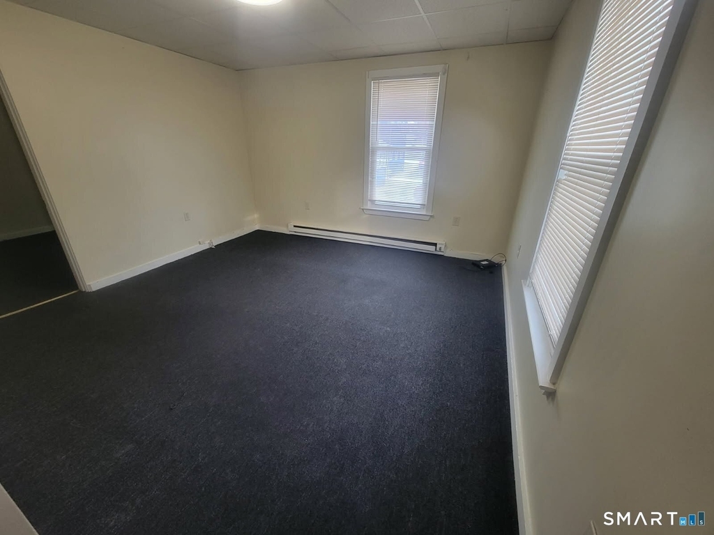 20 Lounsbury Avenue - Photo 1