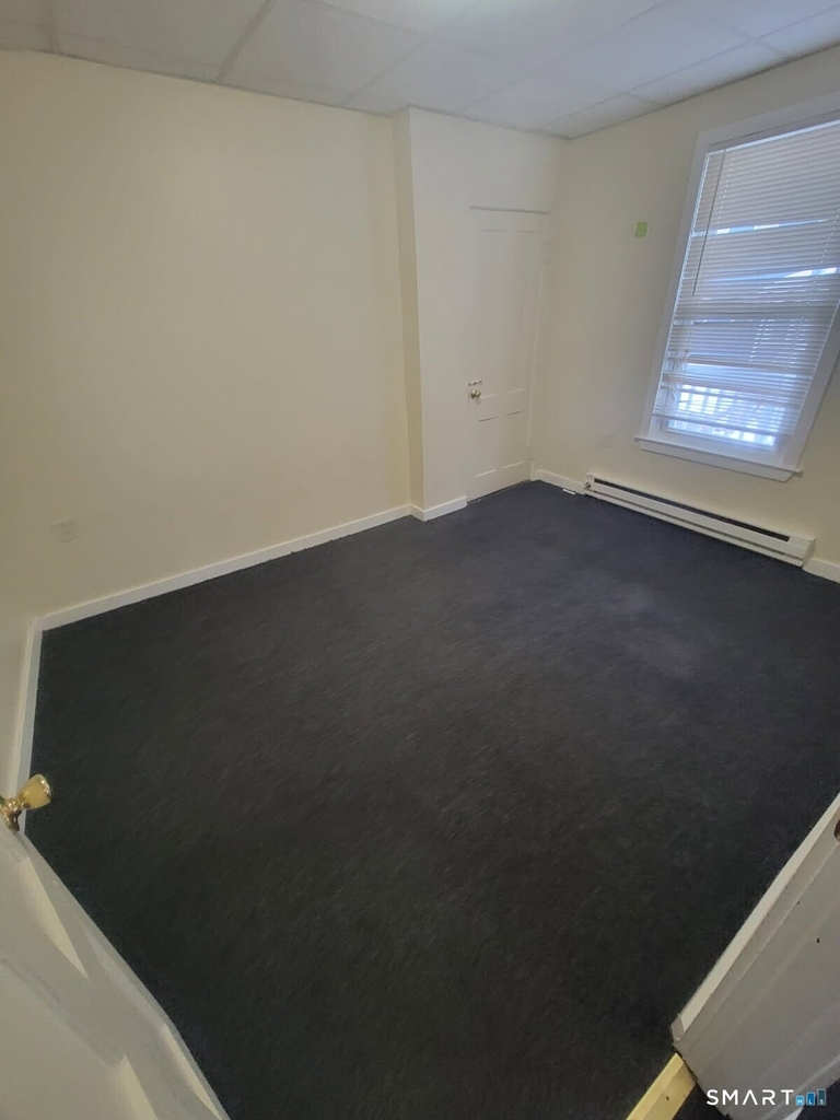 20 Lounsbury Avenue - Photo 2