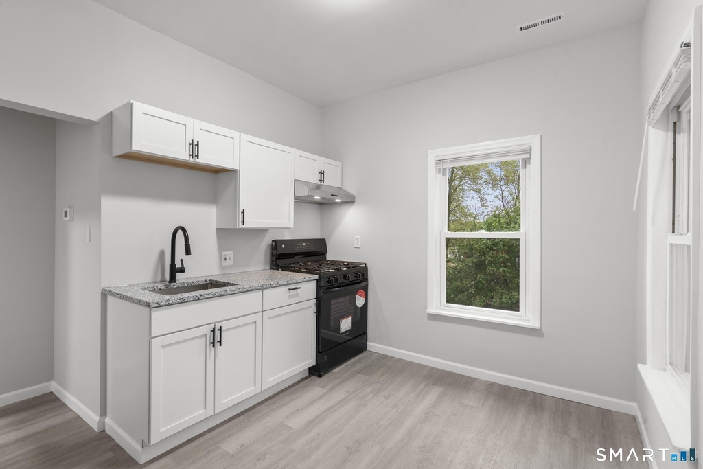 20 Waverly Street - Photo 9