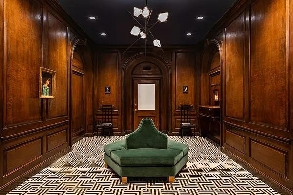 Wall Street - Photo 10