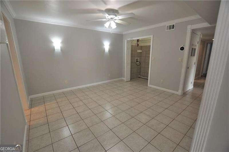 6851 Roswell Road - Photo 11