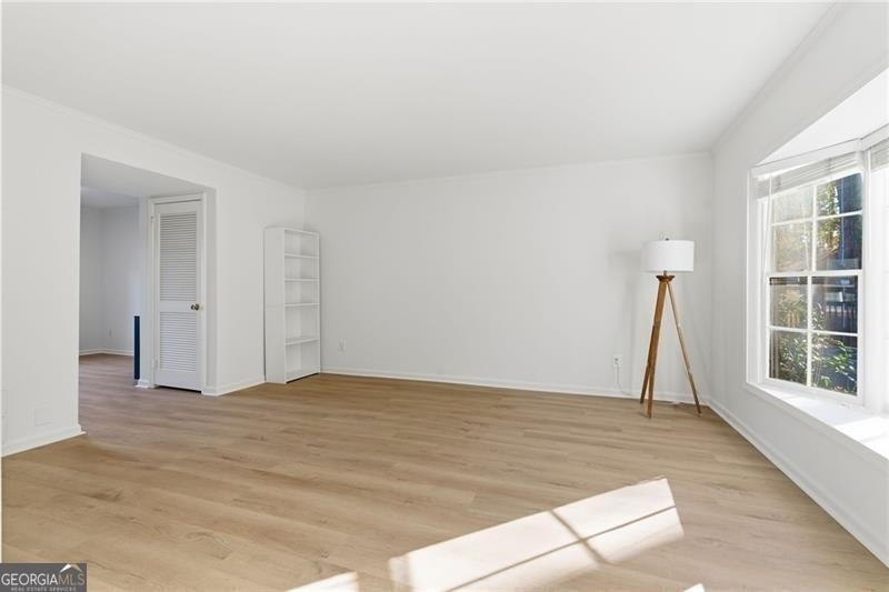 6520 Roswell Road - Photo 4