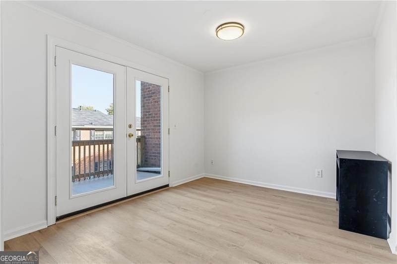 6520 Roswell Road - Photo 10