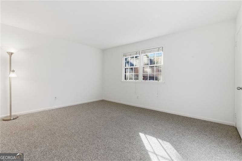 6520 Roswell Road - Photo 15