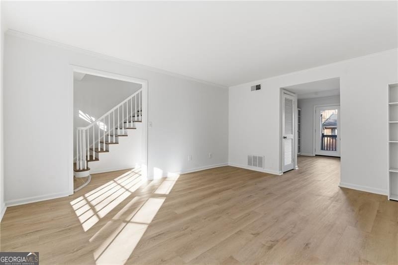 6520 Roswell Road - Photo 7