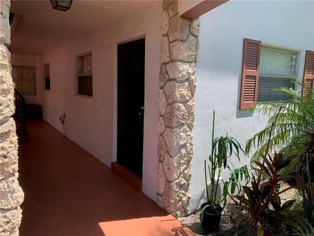 206 Sw 1st Street - Photo 1