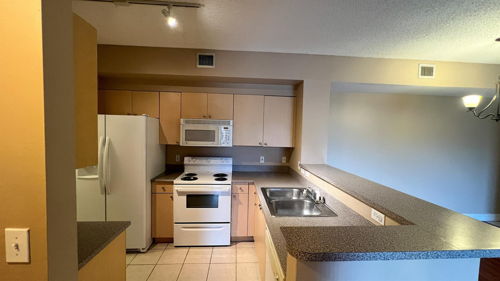 7950 N Nob Hill Road - Photo 6