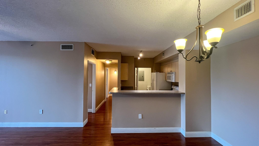 7950 N Nob Hill Road - Photo 4