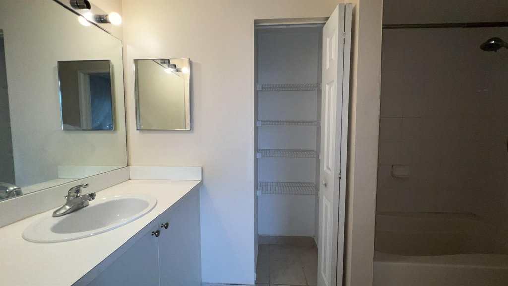 7950 N Nob Hill Road - Photo 10