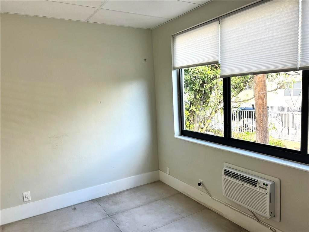 1541 Cordova Road - Photo 2