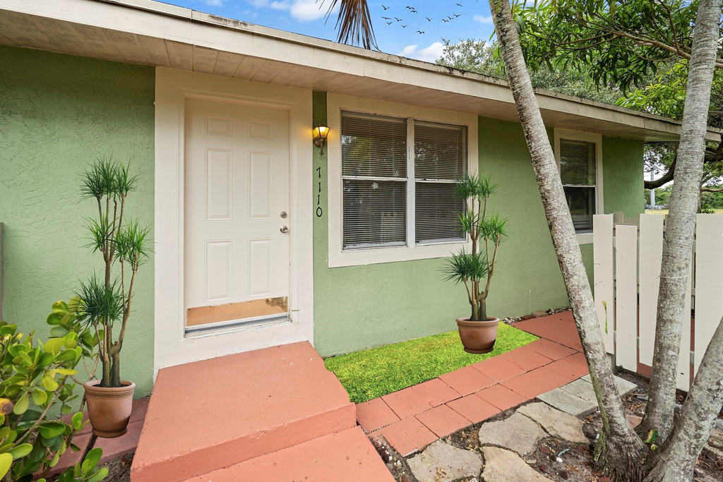 7110 Southgate Boulevard - Photo 3