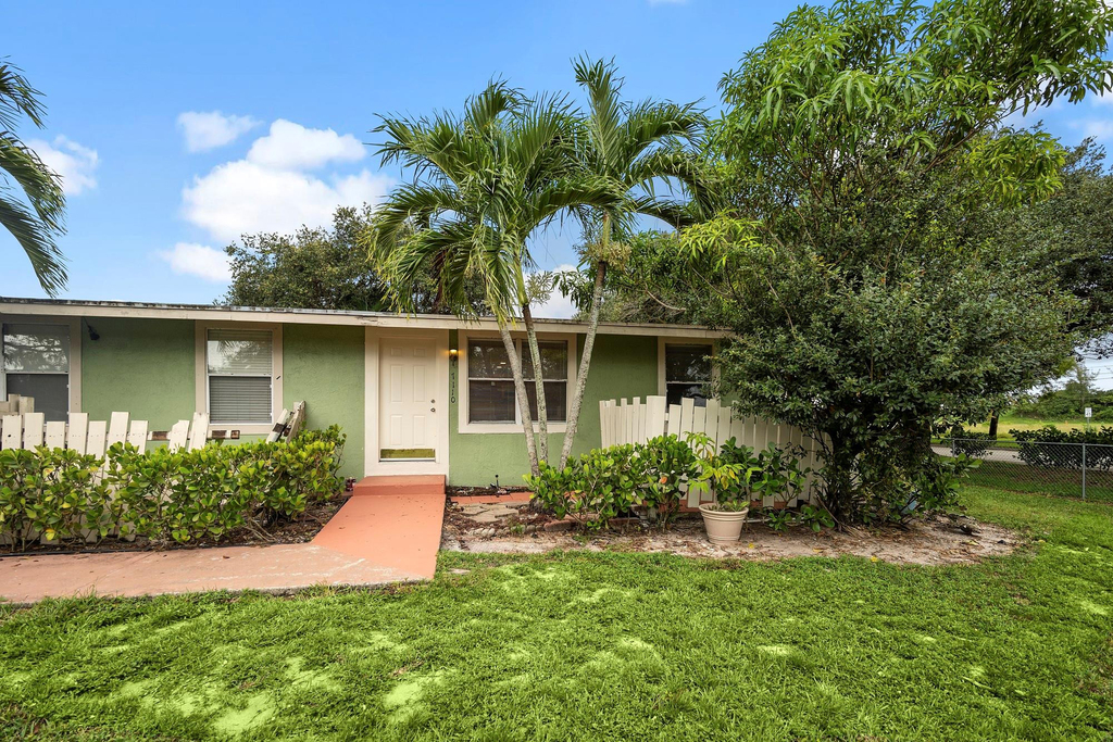 7110 Southgate Boulevard - Photo 1