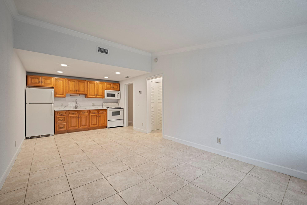 7110 Southgate Boulevard - Photo 8