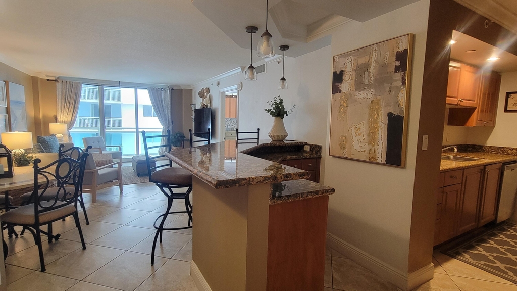 6917 Collins Avenue - Photo 4