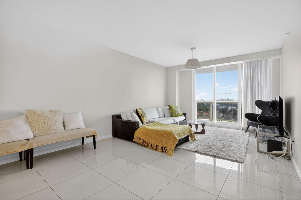 9595 Collins Avenue - Photo 3
