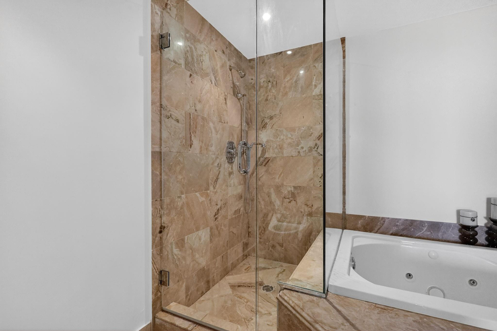 9595 Collins Avenue - Photo 30