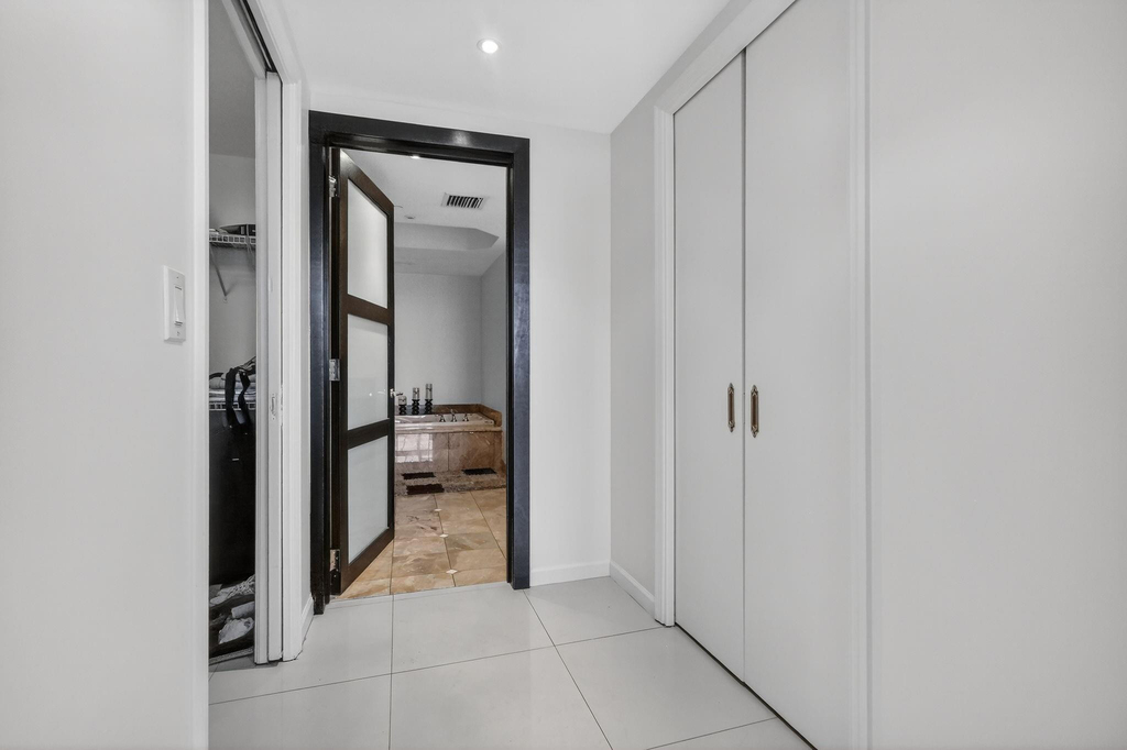 9595 Collins Avenue - Photo 25