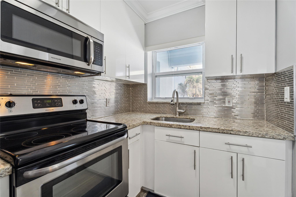 315 Van Buren Street - Photo 7
