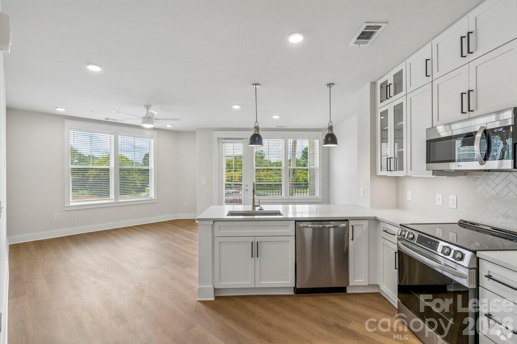 15400 Statesville Road - Photo 32
