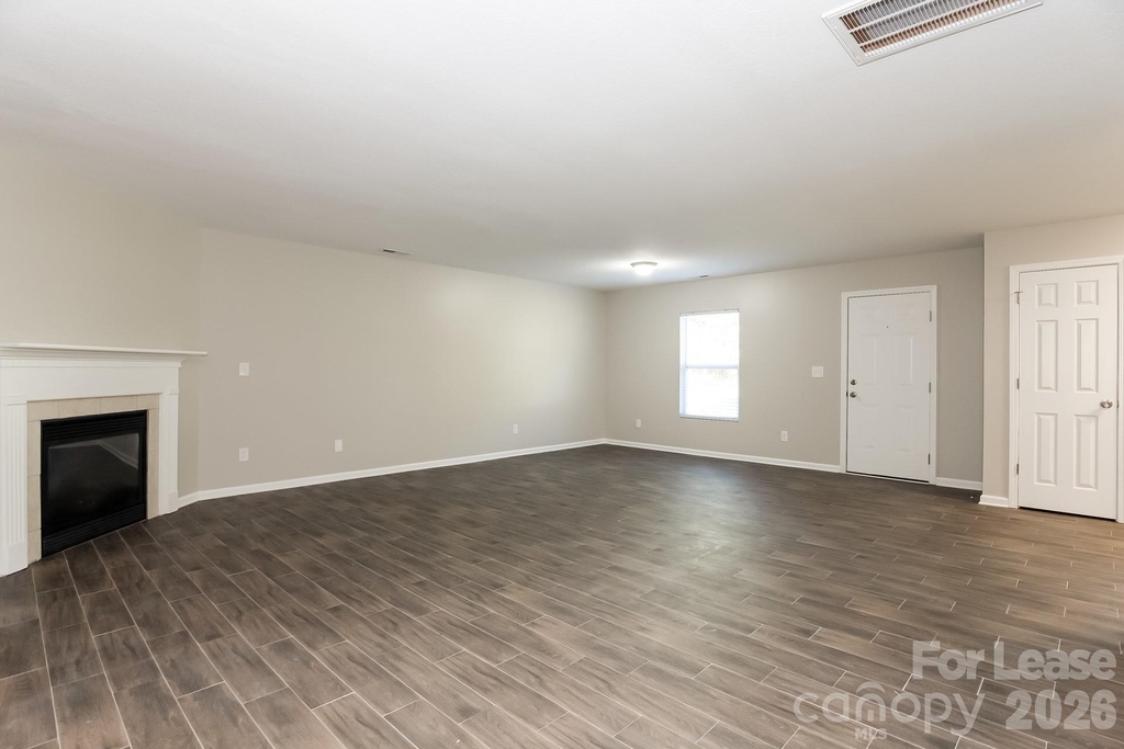 1630 Ledson Court - Photo 2