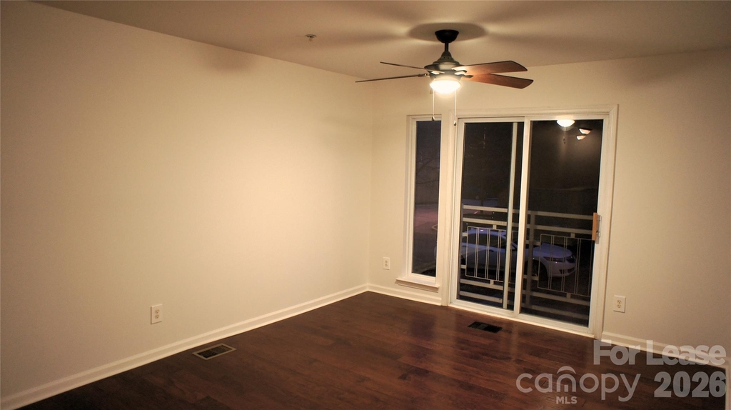 3537 Warp Street - Photo 2