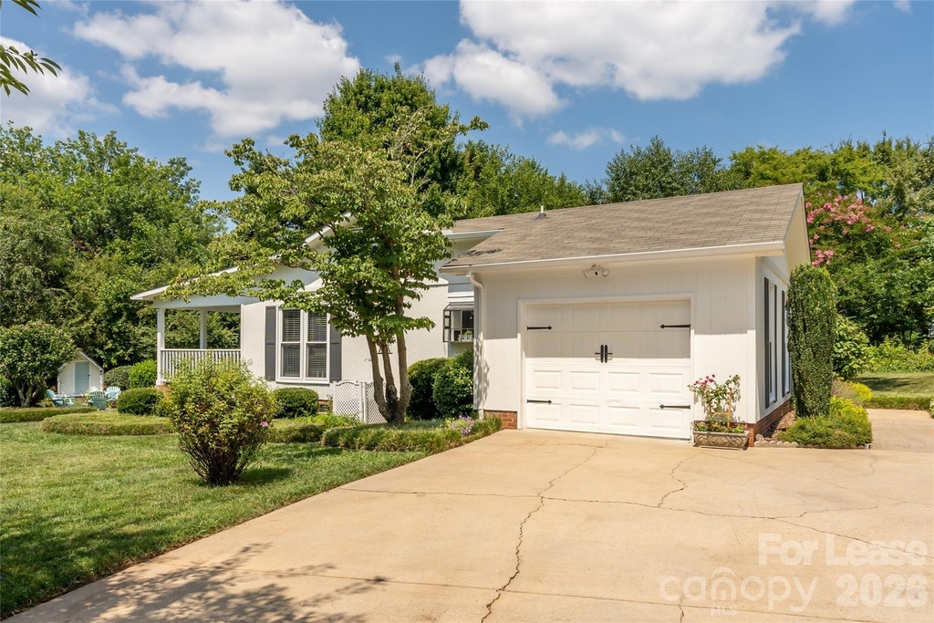 108 Surfside Lane - Photo 2