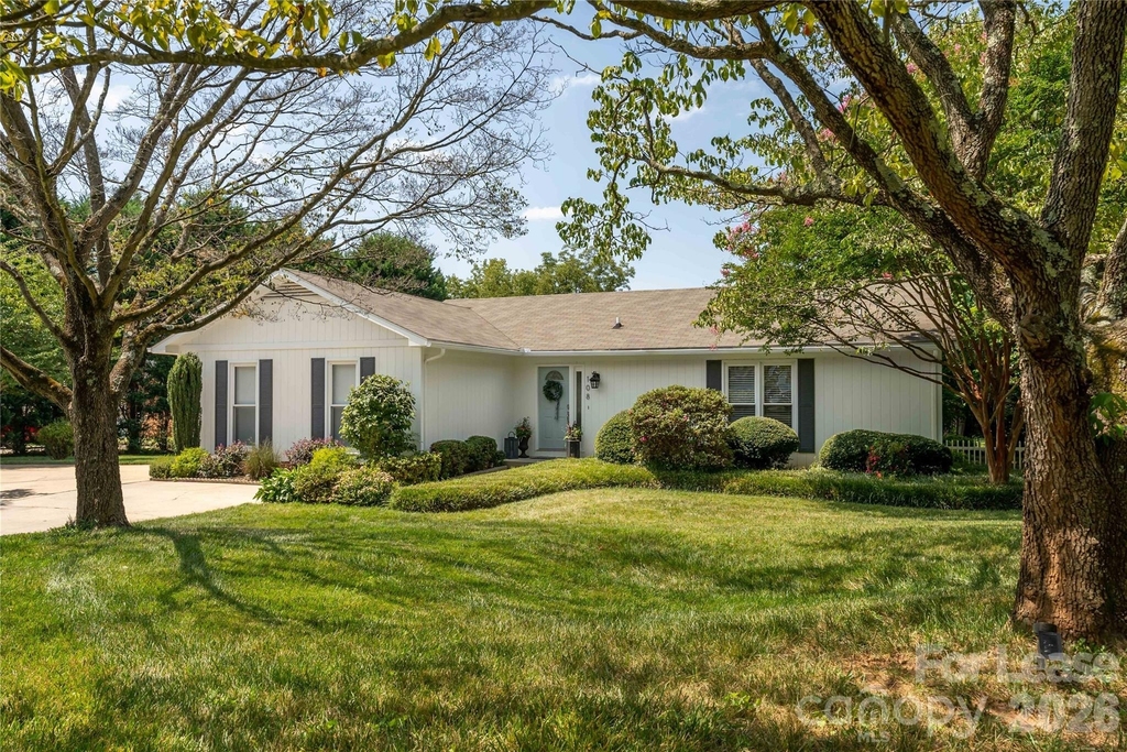 108 Surfside Lane - Photo 0