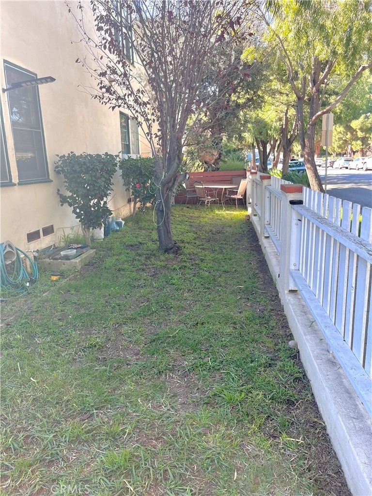 2852 Exposition Boulevard - Photo 14