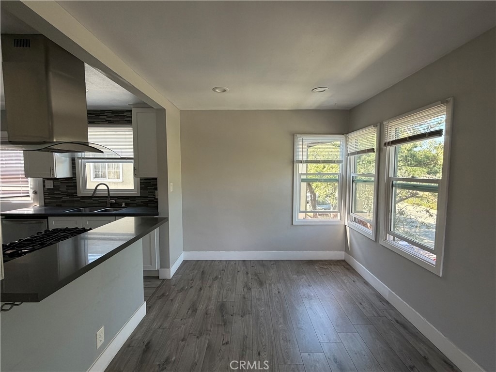 2852 Exposition Boulevard - Photo 18