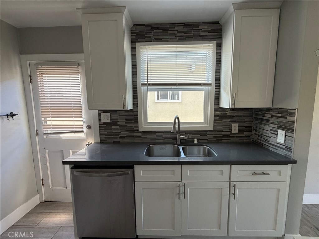 2852 Exposition Boulevard - Photo 20
