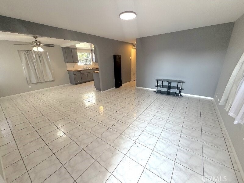1503 W Adams Boulevard - Photo 1