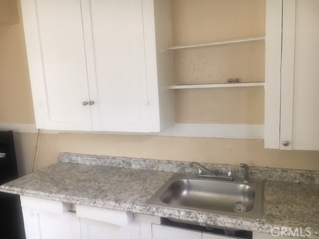 625 E 6th - Photo 9
