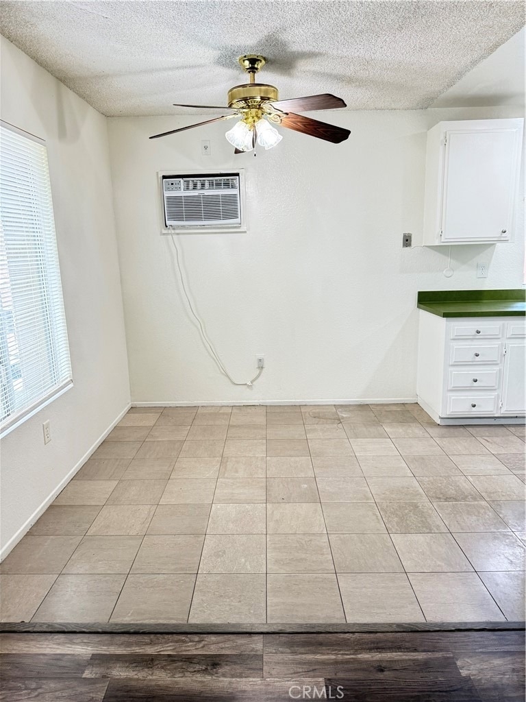420 E Blueridge Avenue - Photo 3