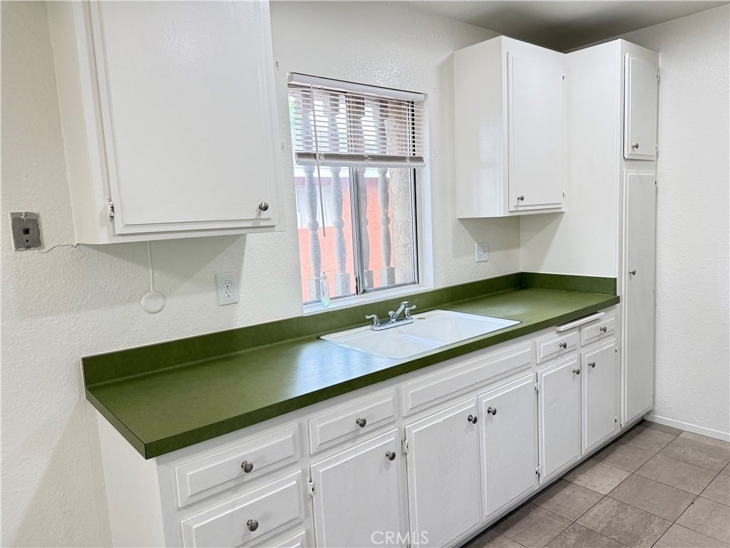420 E Blueridge Avenue - Photo 7