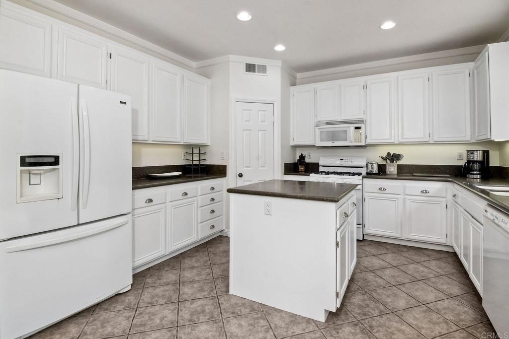 6057 Paseo Carreta - Photo 3