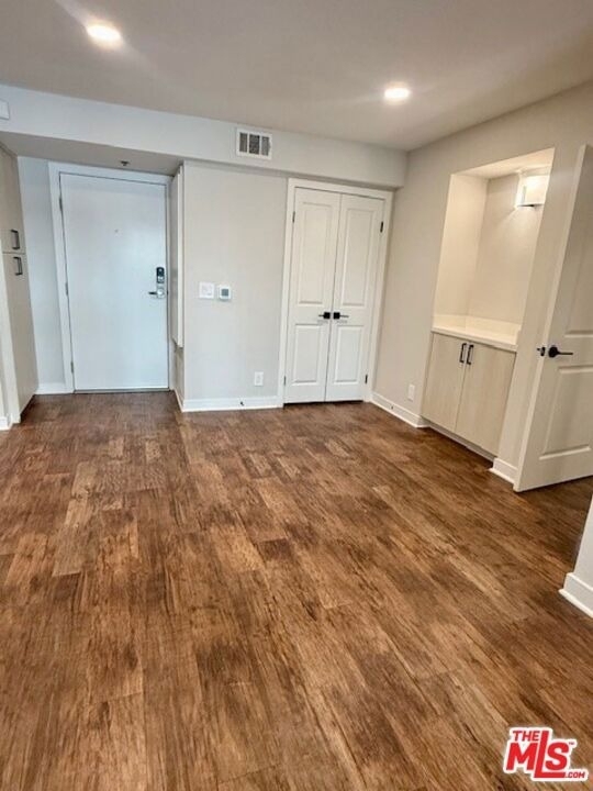 7660 Beverly Boulevard - Photo 8