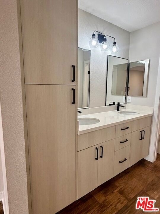 7660 Beverly Boulevard - Photo 2