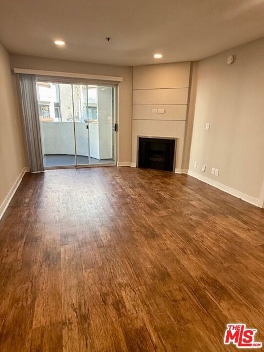 7660 Beverly Boulevard - Photo 10