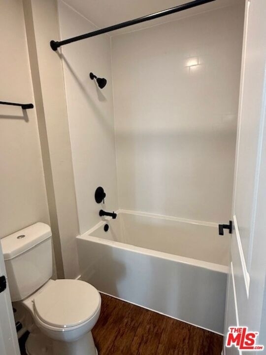 7660 Beverly Boulevard - Photo 1