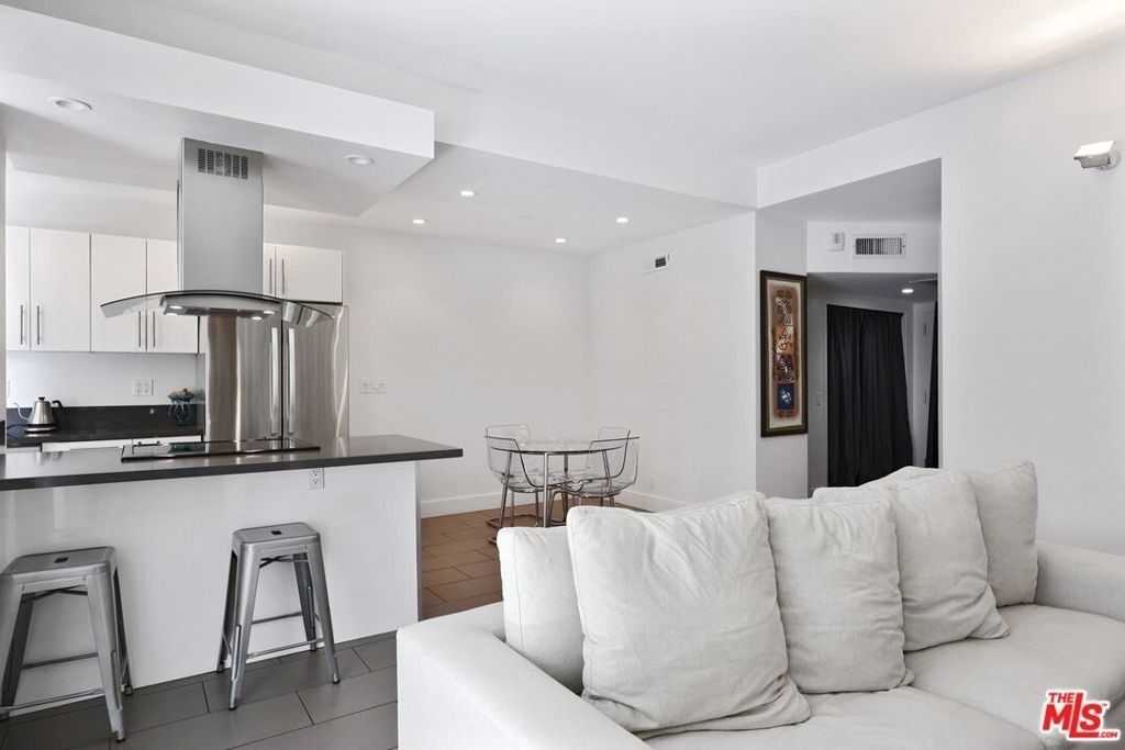 7250 Franklin Avenue - Photo 7